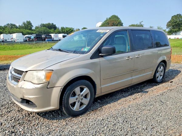 2013 DODGE CARAVAN SE — Front 3/4