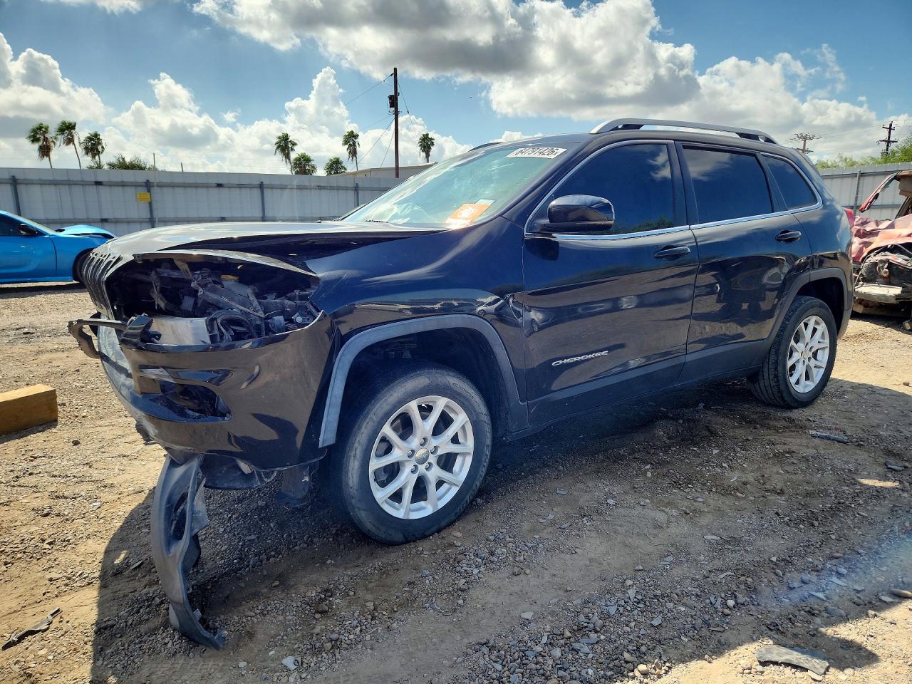 2016 JEEP CHEROKEE Latitude/Longitude/North — Front 3/4