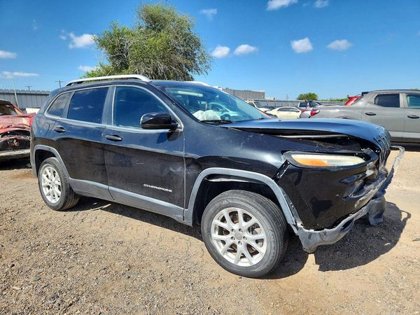 2016 JEEP CHEROKEE Latitude/Longitude/North — Passenger 3/4