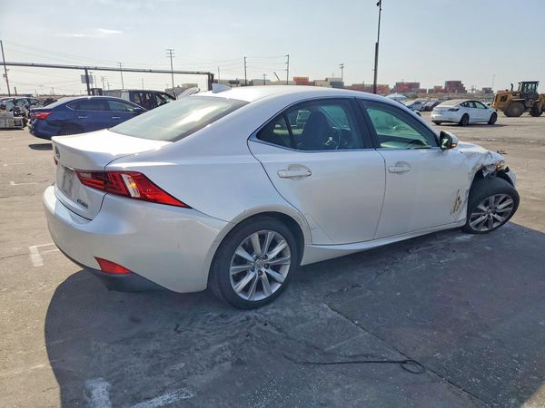 2016 LEXUS IS 200t
