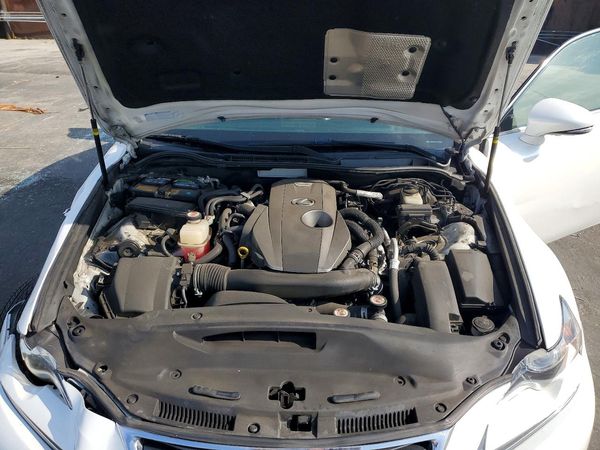 2016 LEXUS IS 200t
