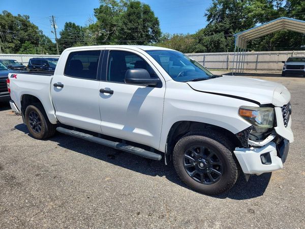 2020 TOYOTA TUNDRA SR5 Grade
