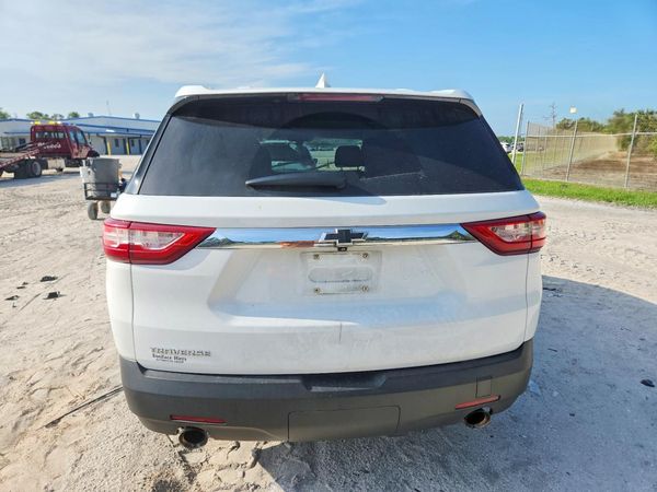 2020 CHEVROLET TRAVERSE LS
