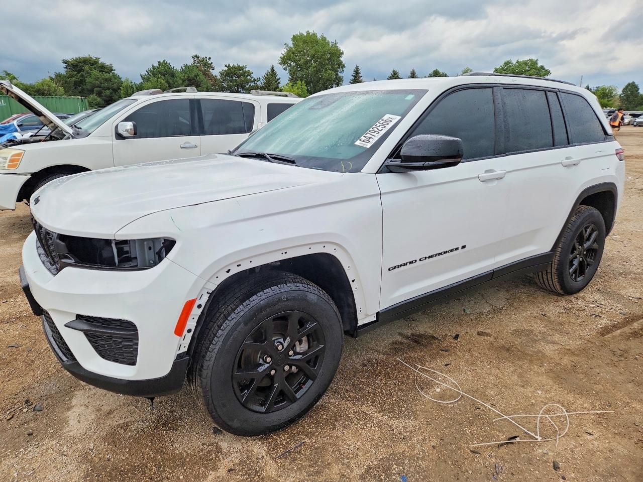 2025 JEEP GRAND CHEROKEE