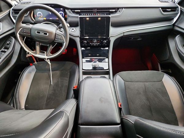 2025 JEEP GRAND CHEROKEE