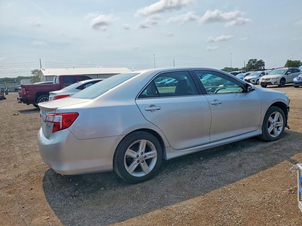 2014 TOYOTA CAMRY