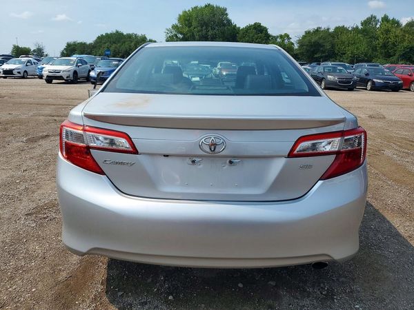 2014 TOYOTA CAMRY
