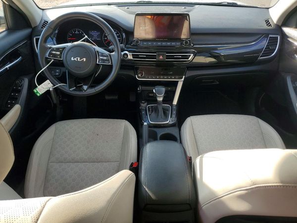 2023 KIA SELTOS EX
