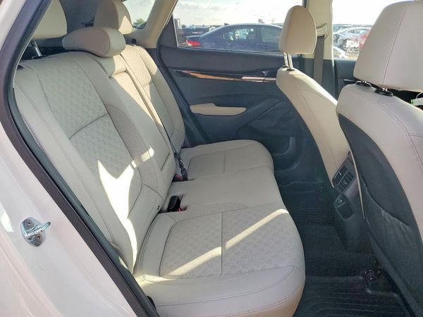 2023 KIA SELTOS EX