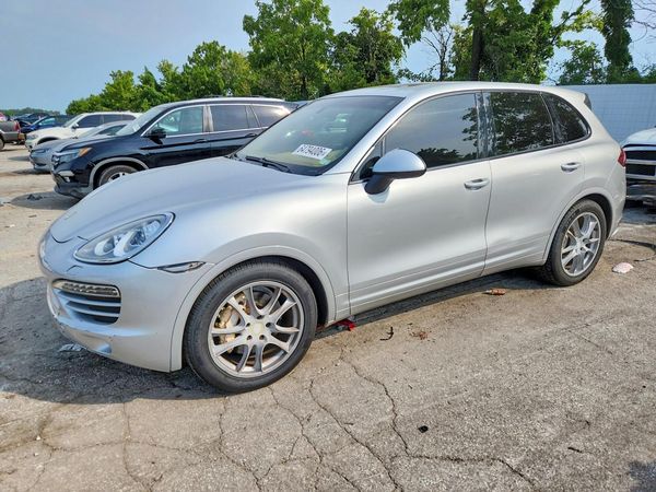 2012 PORSCHE CAYENNE