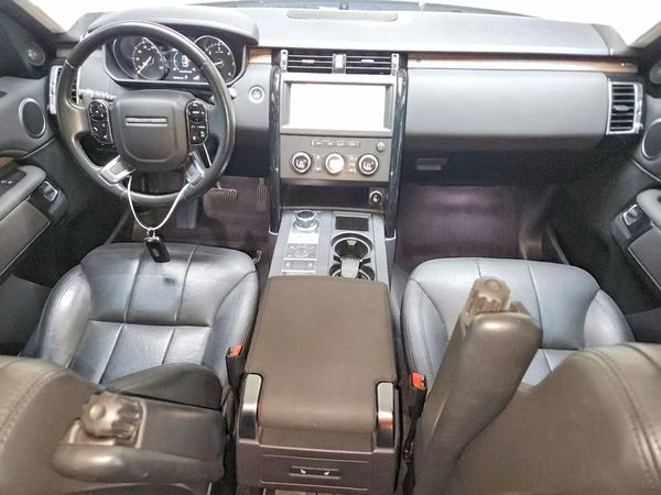 2019 LAND ROVER DISCOVERY SE
