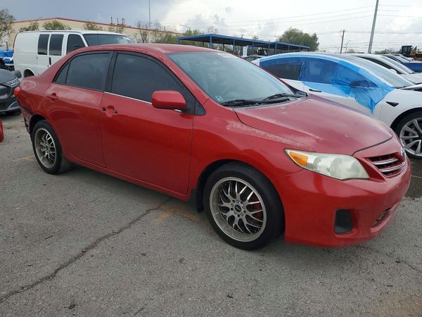 2013 TOYOTA COROLLA