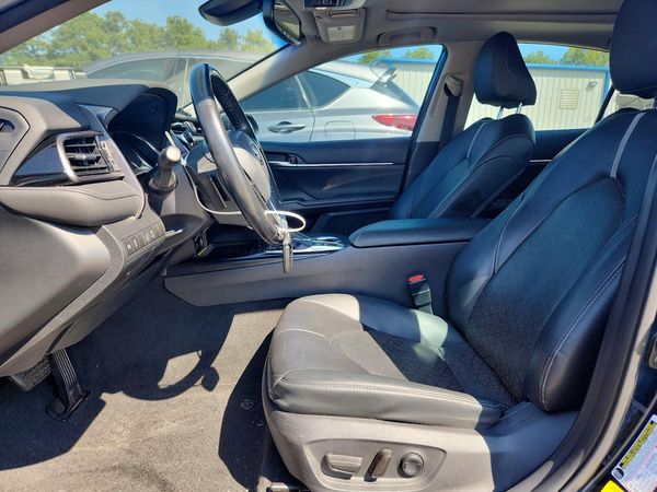 2019 TOYOTA CAMRY XSE