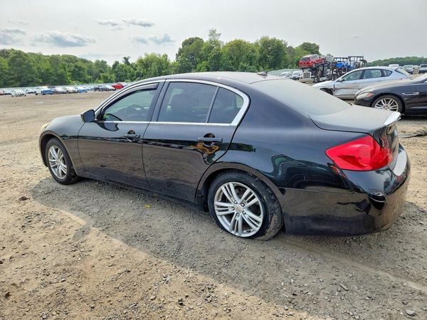 2013 INFINITI G37