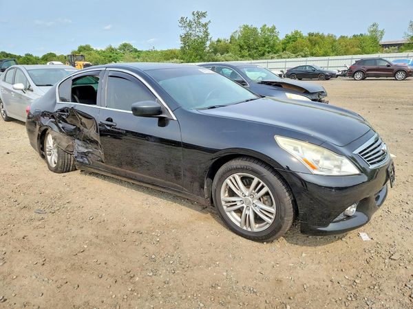 2013 INFINITI G37