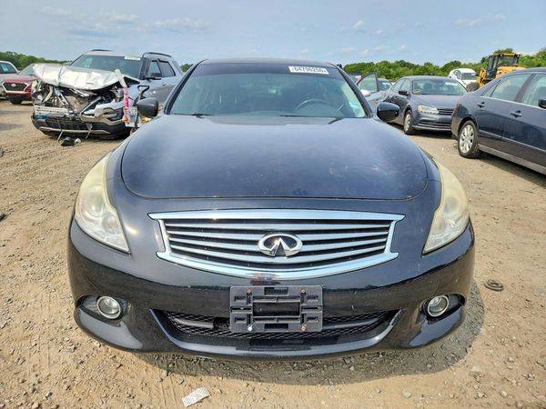 2013 INFINITI G37