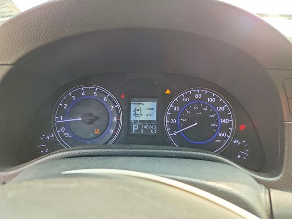 2013 INFINITI G37