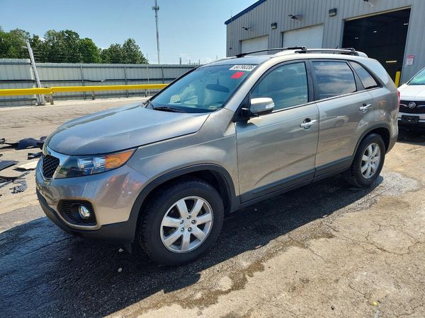 2013 KIA SORENTO Base / LX
