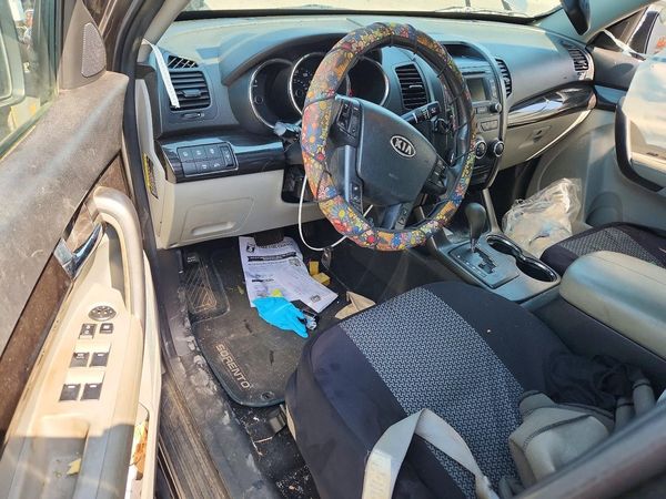2013 KIA SORENTO Base / LX