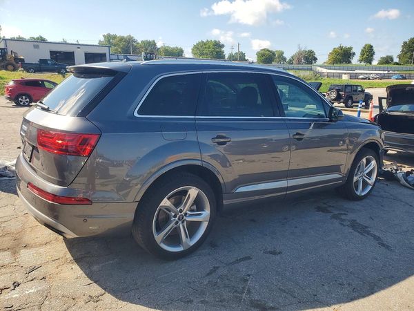 2019 AUDI Q7 quattro Prestige