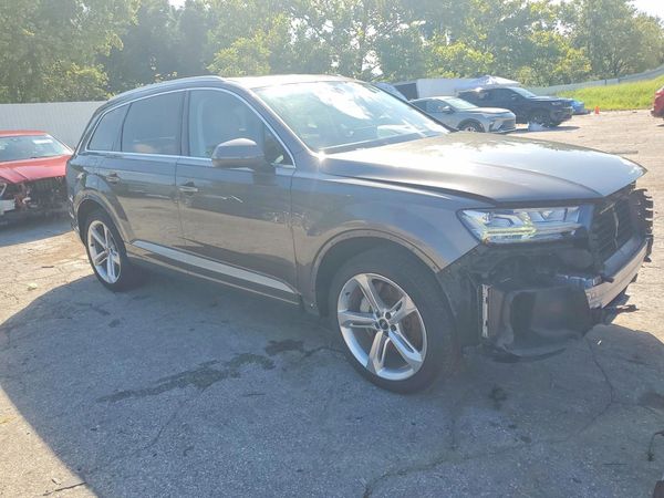 2019 AUDI Q7 quattro Prestige