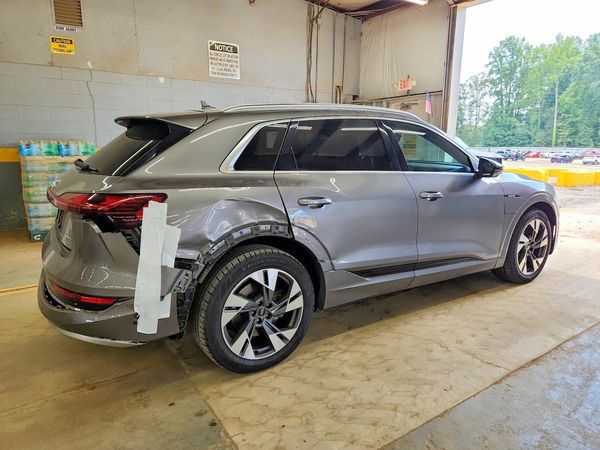 2021 AUDI E-TRON