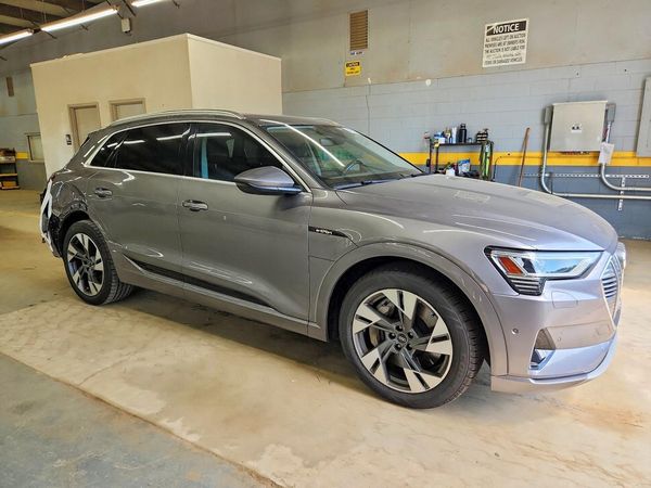 2021 AUDI E-TRON