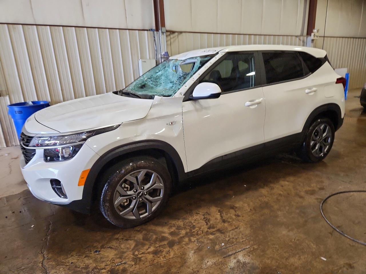 2025 KIA SELTOS LX