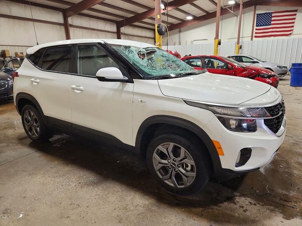 2025 KIA SELTOS LX