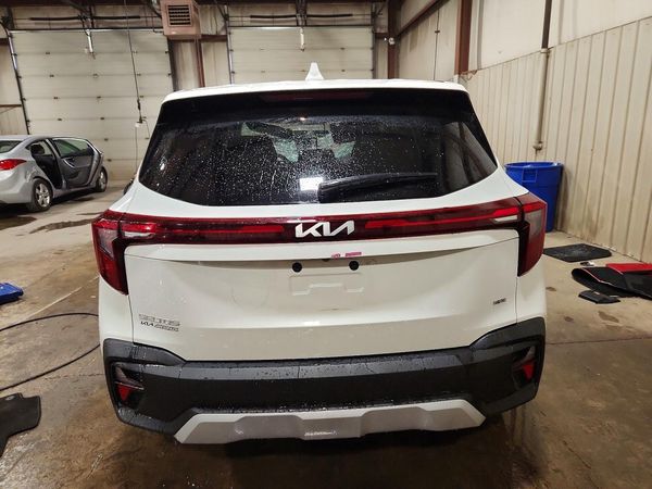 2025 KIA SELTOS LX