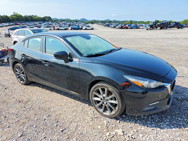 2018 MAZDA 3