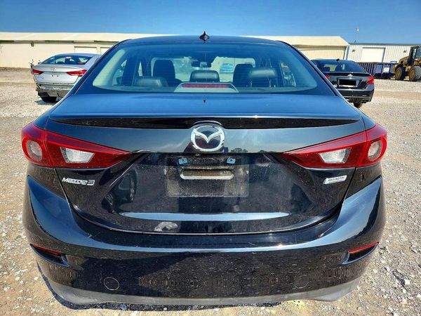 2018 MAZDA 3