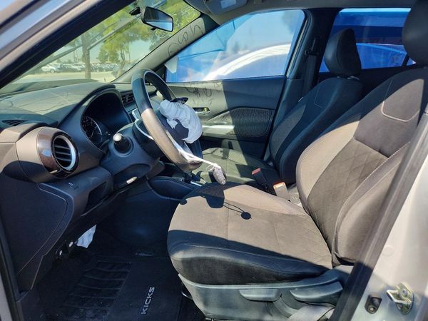 2019 NISSAN KICKS