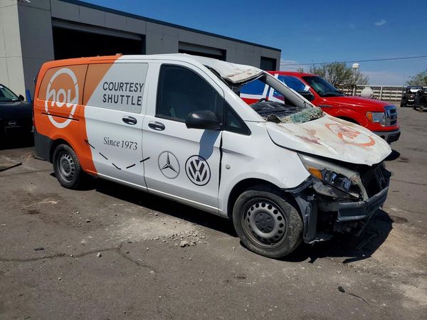 2019 MERCEDES-BENZ METRIS