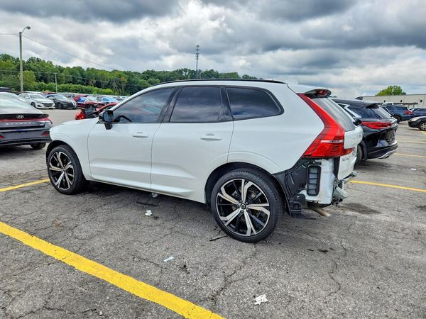 2025 VOLVO XC60 Ultra Dark