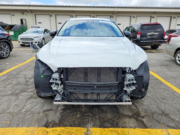 2025 VOLVO XC60 Ultra Dark