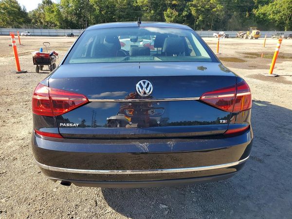 2017 VOLKSWAGEN PASSAT