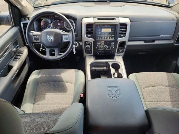 2016 RAM 1500 SLT