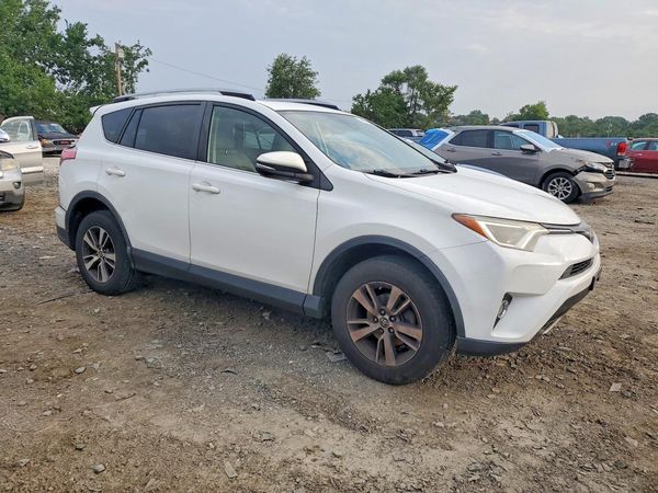 2018 TOYOTA RAV4 Adventure/XLE