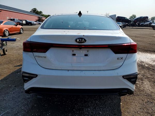 2019 KIA FORTE EX
