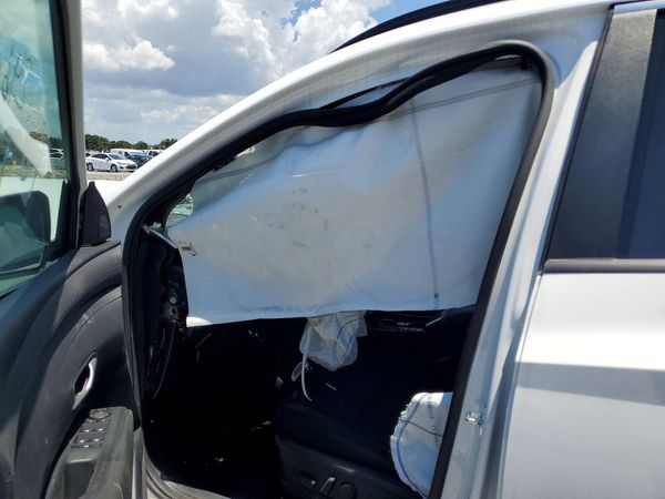 2025 HYUNDAI TUCSON SEL — DENT