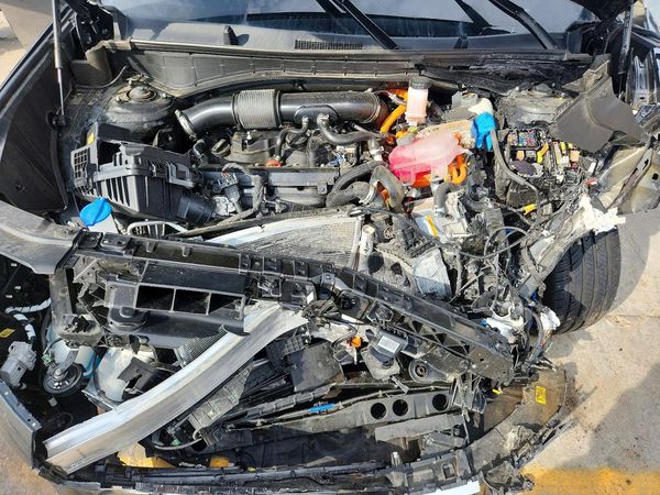2025 HYUNDAI SANTA FE Limited — Engine bay