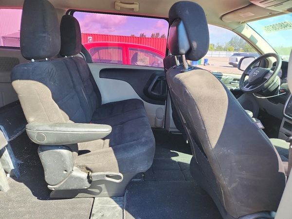 2014 DODGE GRAND CARAVAN SE