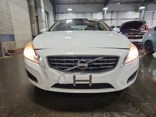 2013 VOLVO S60
