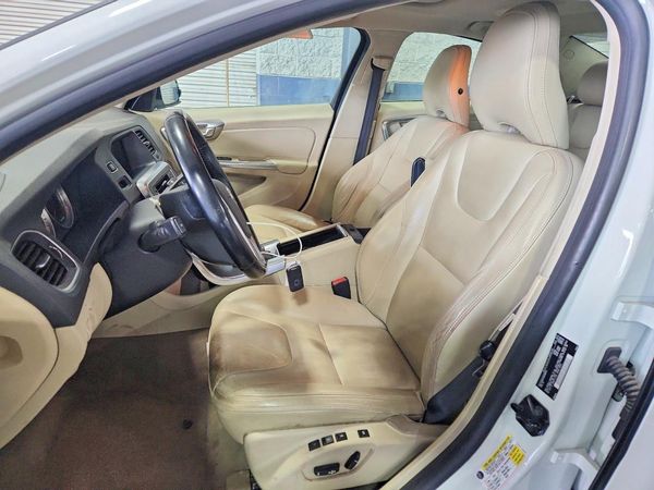 2013 VOLVO S60