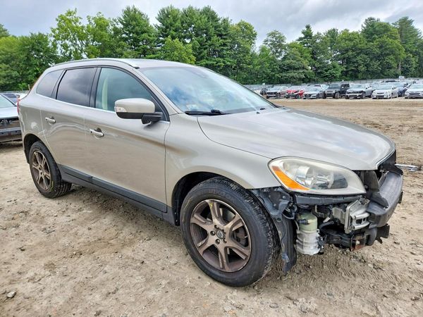 2013 VOLVO XC60