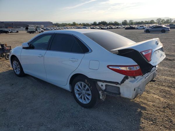 2016 TOYOTA CAMRY