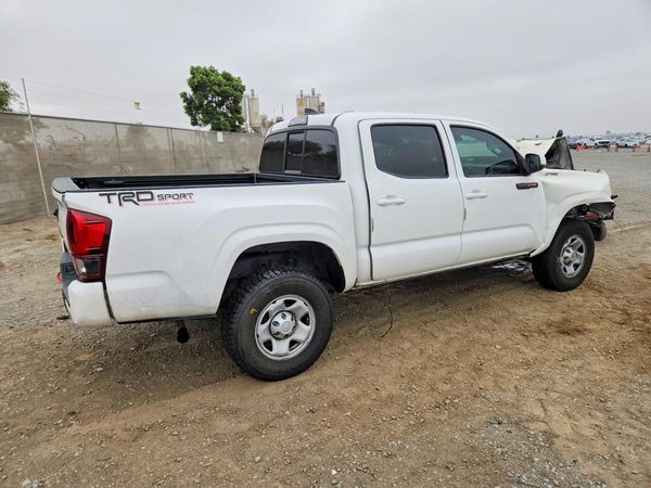 2018 TOYOTA TACOMA SR/SR5