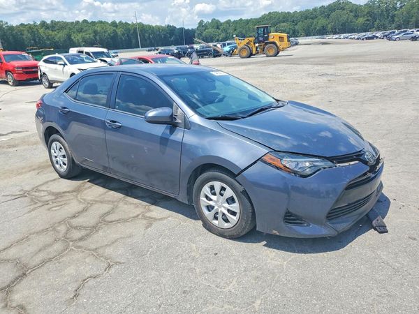 2017 TOYOTA COROLLA
