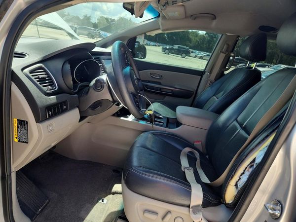 2021 KIA SEDONA LX, EX
